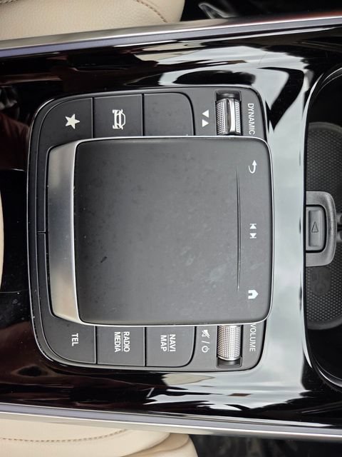 Used 2021 Mercedes-Benz GLA 250 4MATIC image 37