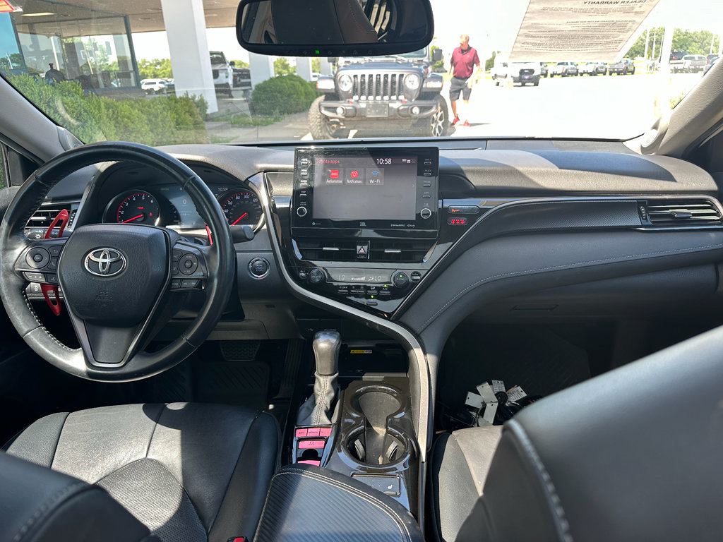 Used 2022 Toyota Camry XSE FWD image 16