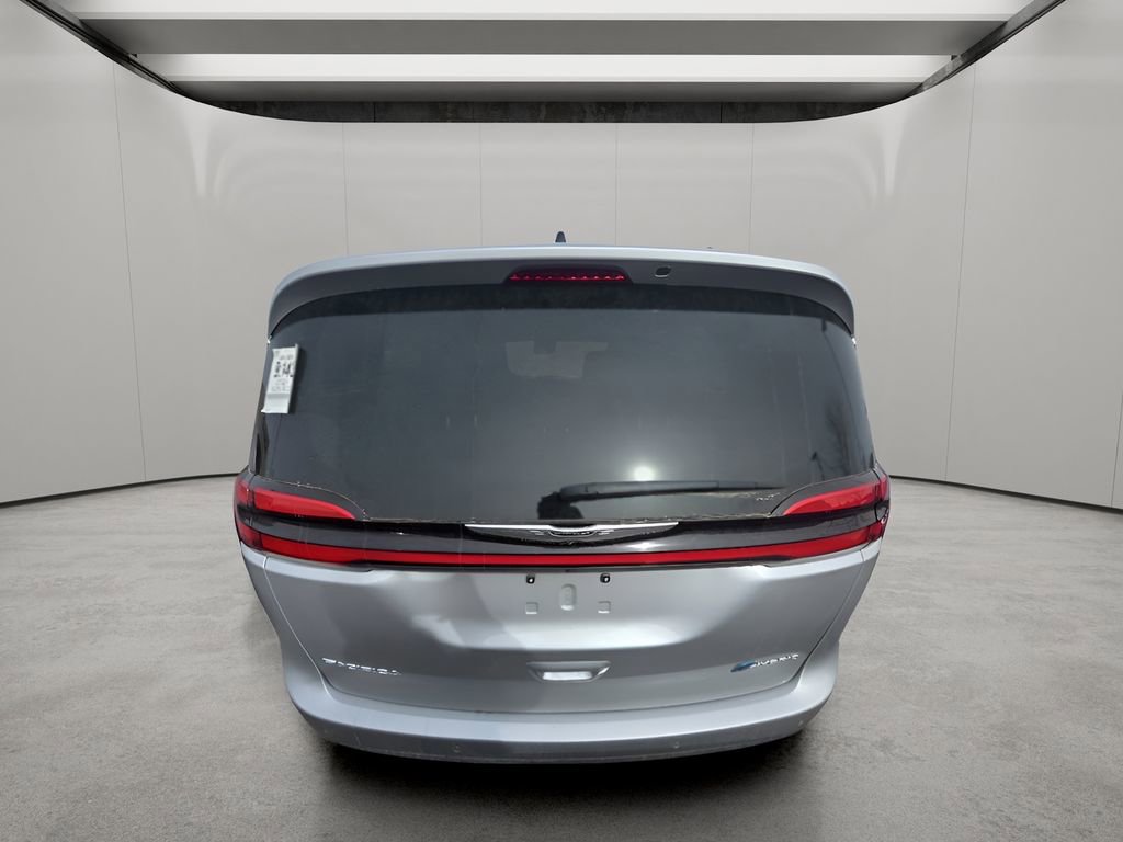 Used 2024 Chrysler Pacifica Select image 6