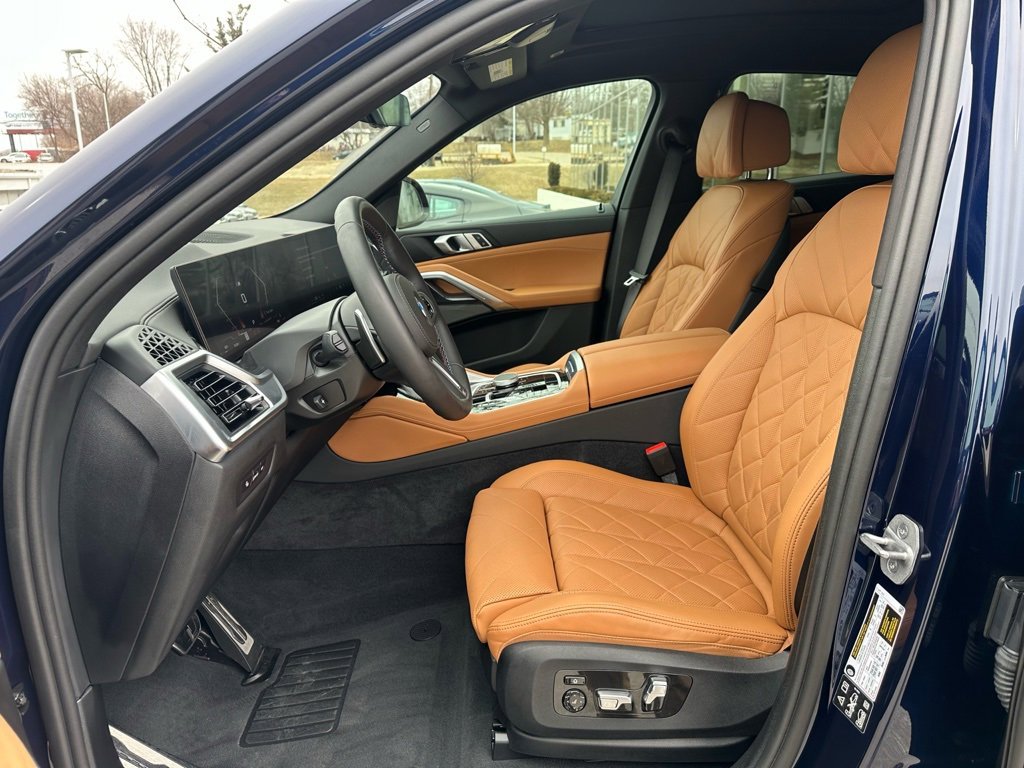 Used 2025 BMW X6 M60i image 6