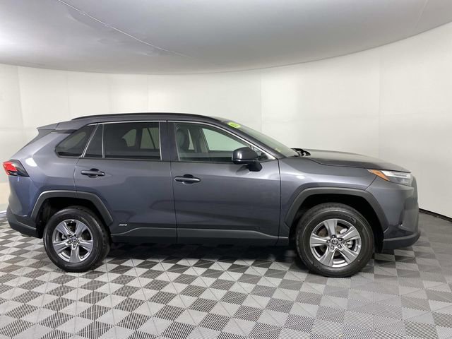 Used 2024 Toyota RAV4 LE AWD/4WD image 10