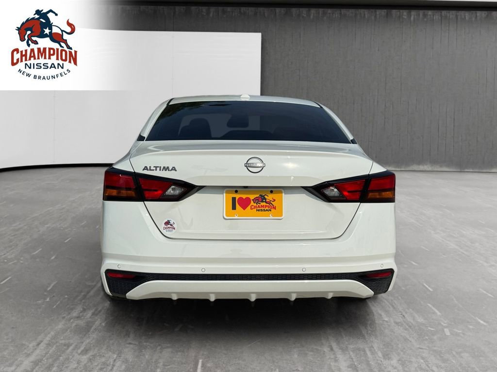 Used 2025 Nissan Altima 2.5 S FWD image 4