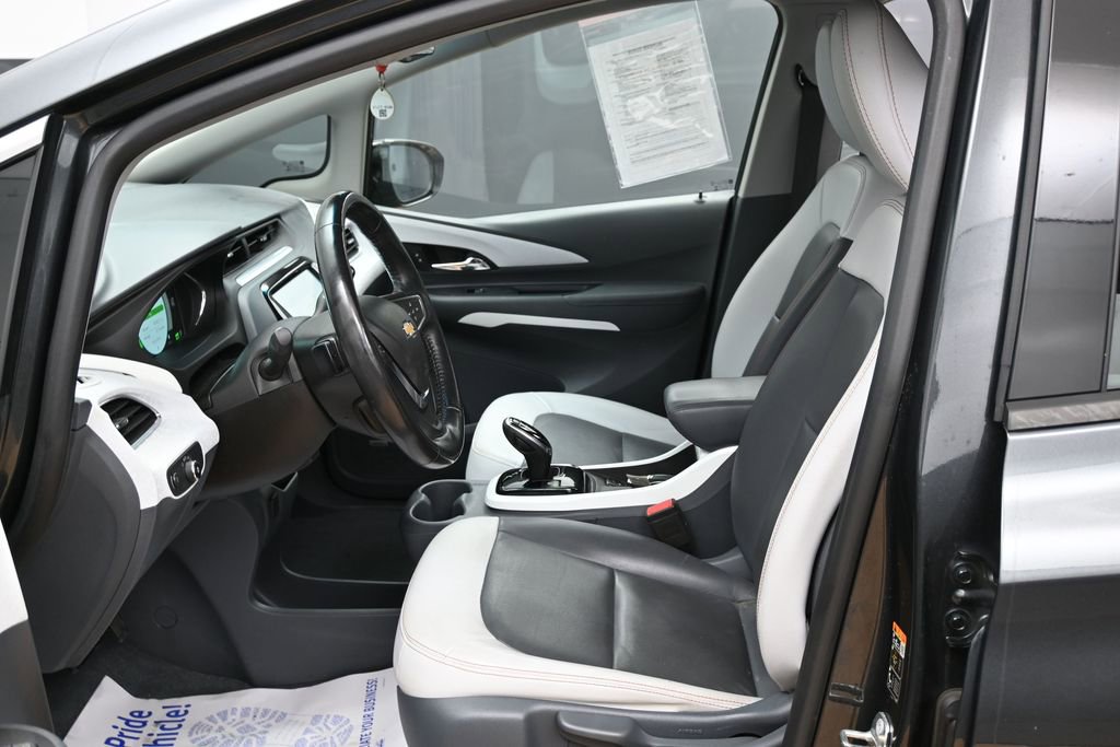 Used 2018 Chevrolet Bolt Premier w/ Driver Confidence II Package image 14