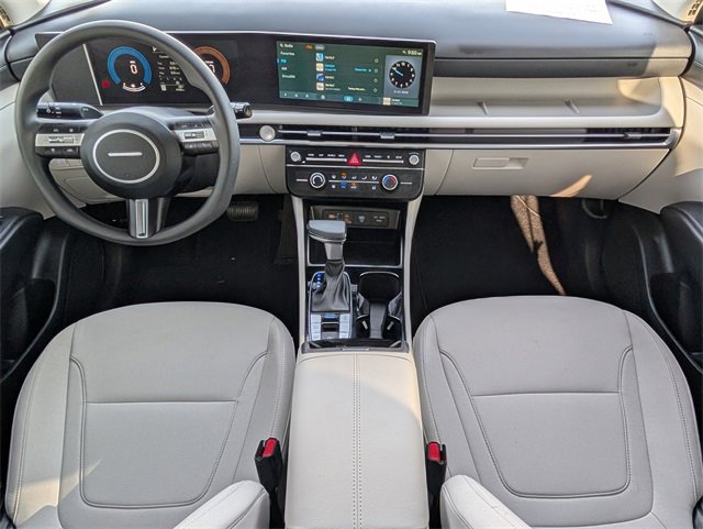 Used 2025 Hyundai Tucson SE image 5