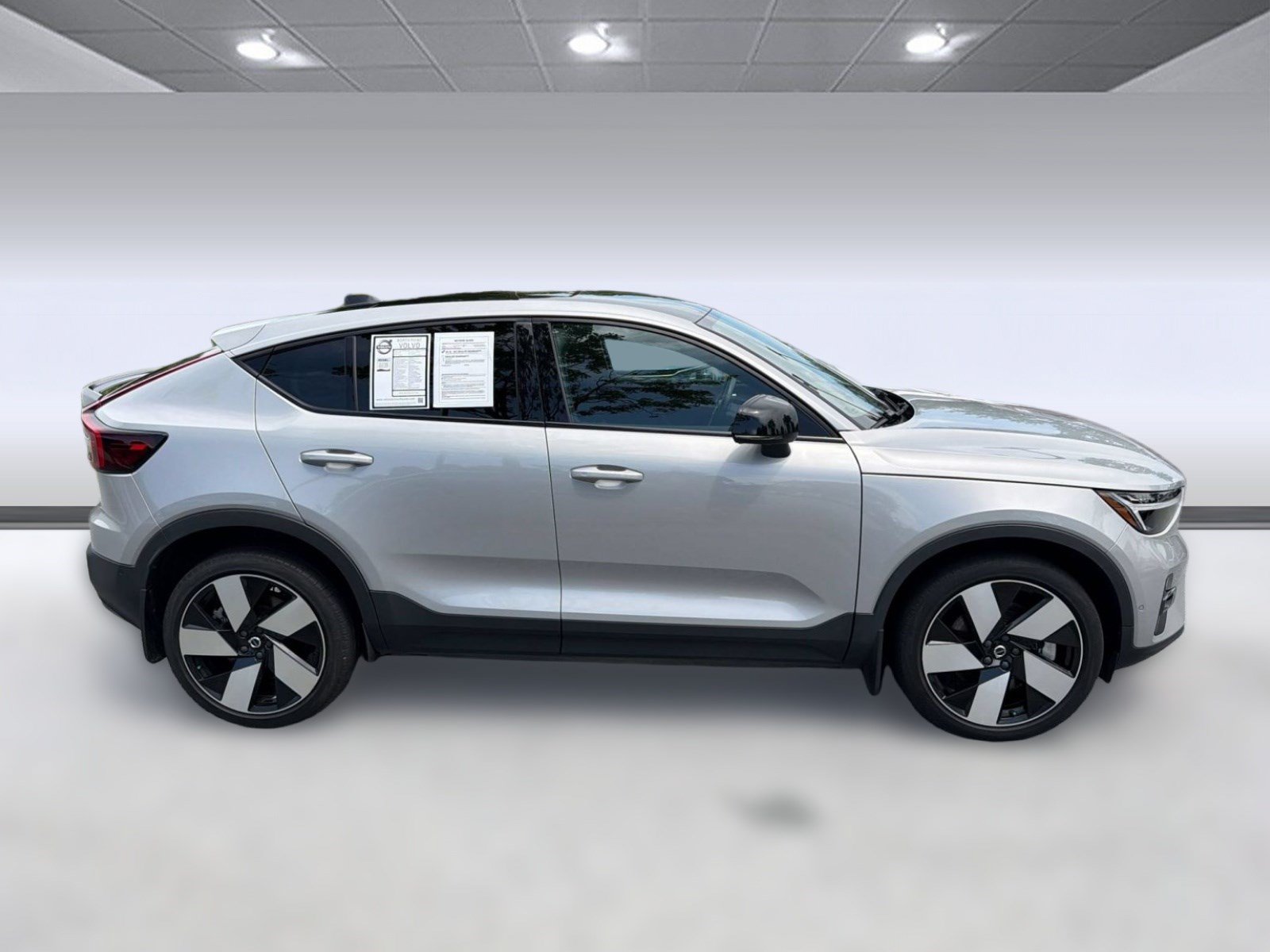 Certified 2023 Volvo C40 P8 Recharge Ultimate AWD/4WD image 8