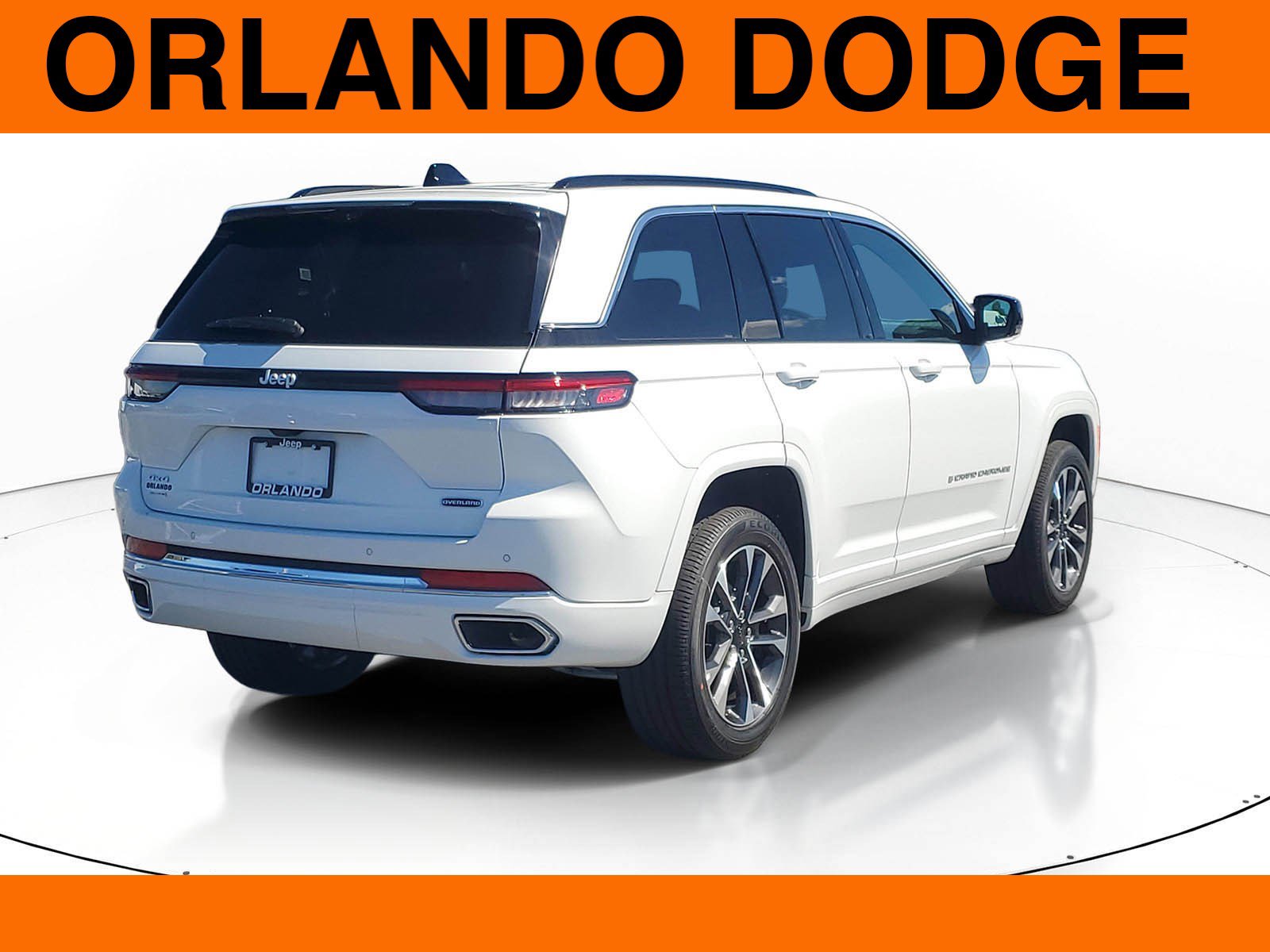 New 2025 Jeep Grand Cherokee Overland w/ Adv Protech Group III image 4