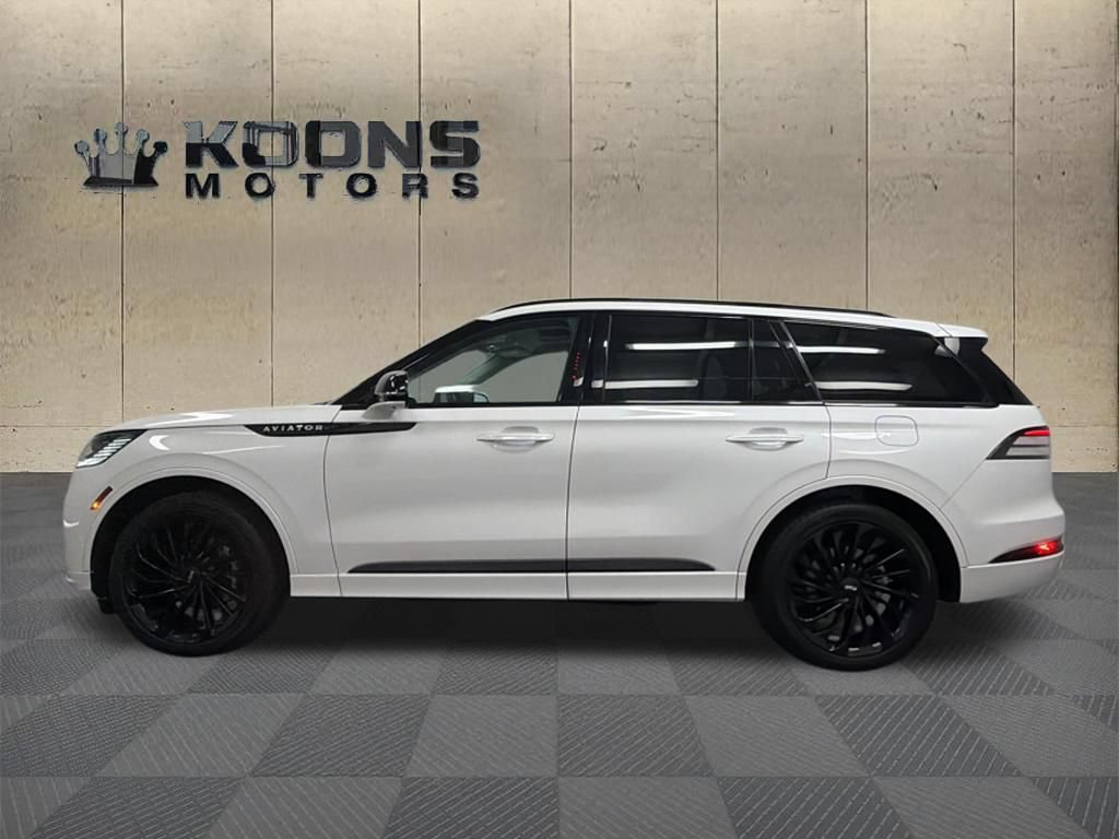 Used 2025 Lincoln Aviator Reserve w/ Equipment Group 201A AWD/4WD image 3