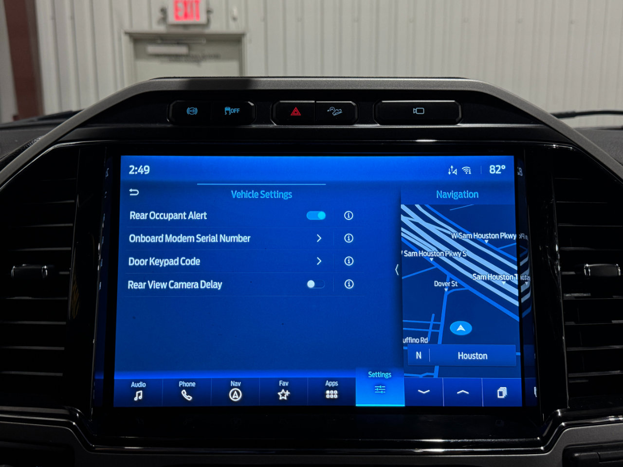 Used 2022 Ford F250 Lariat w/ Chrome Package image 44