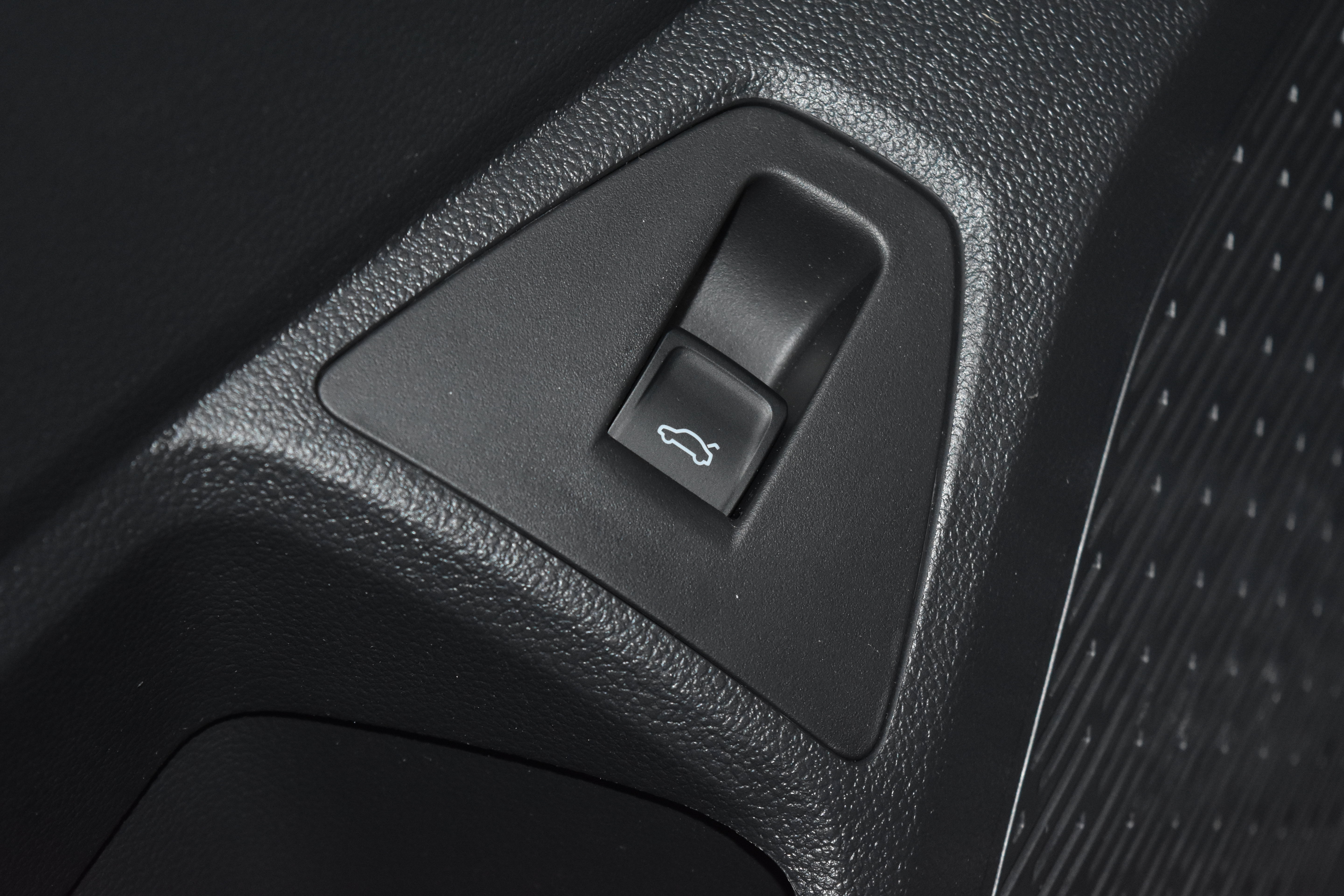 New 2026 Volkswagen Jetta SE FWD image 5