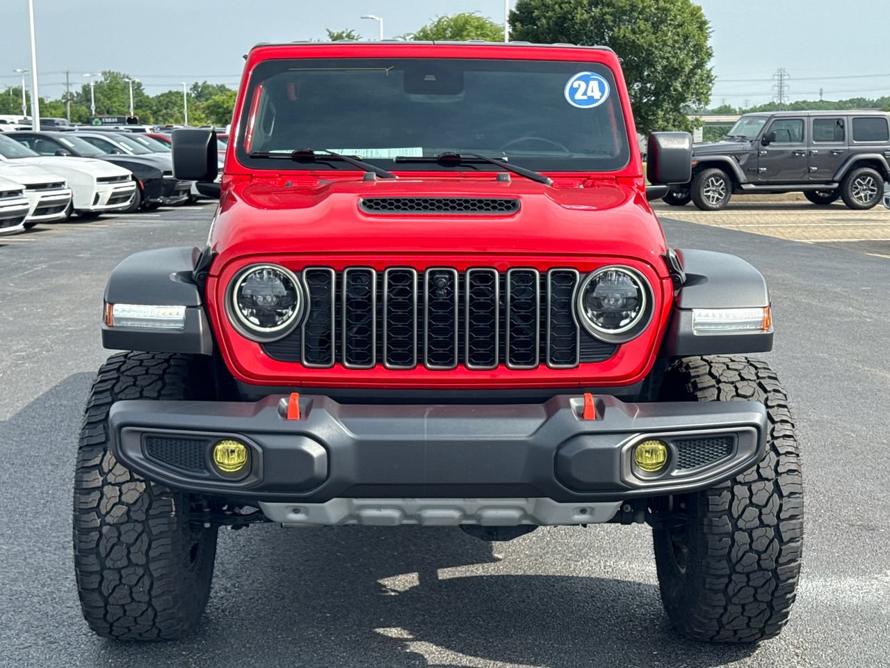 Used 2024 Jeep Gladiator Mojave w/ Technology Group AWD/4WD image 8