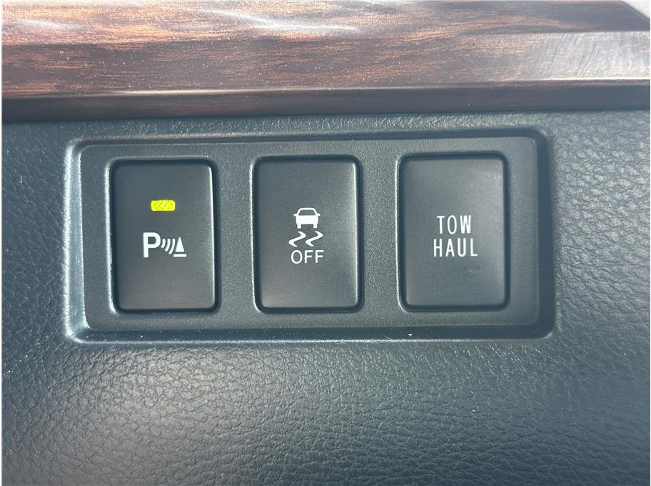 Used 2014 Toyota Tundra Limited w/ Limited Premium Package AWD/4WD image 28
