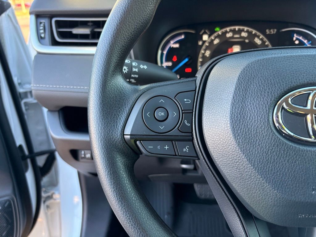 Used 2025 Toyota RAV4 XLE image 20