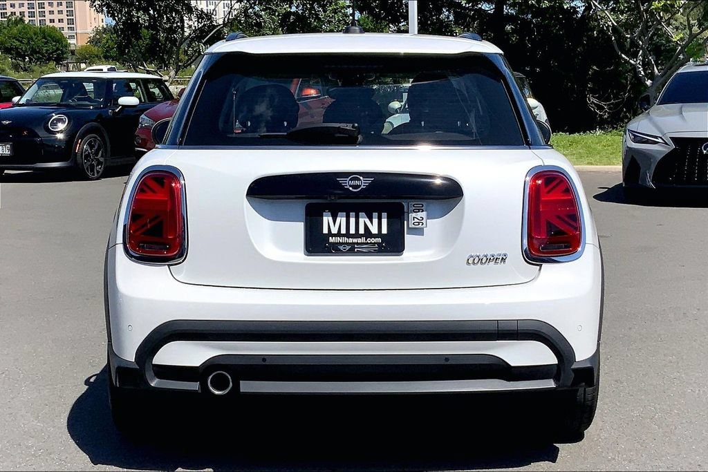 Certified 2024 MINI Cooper 4-Door Hardtop FWD image 5