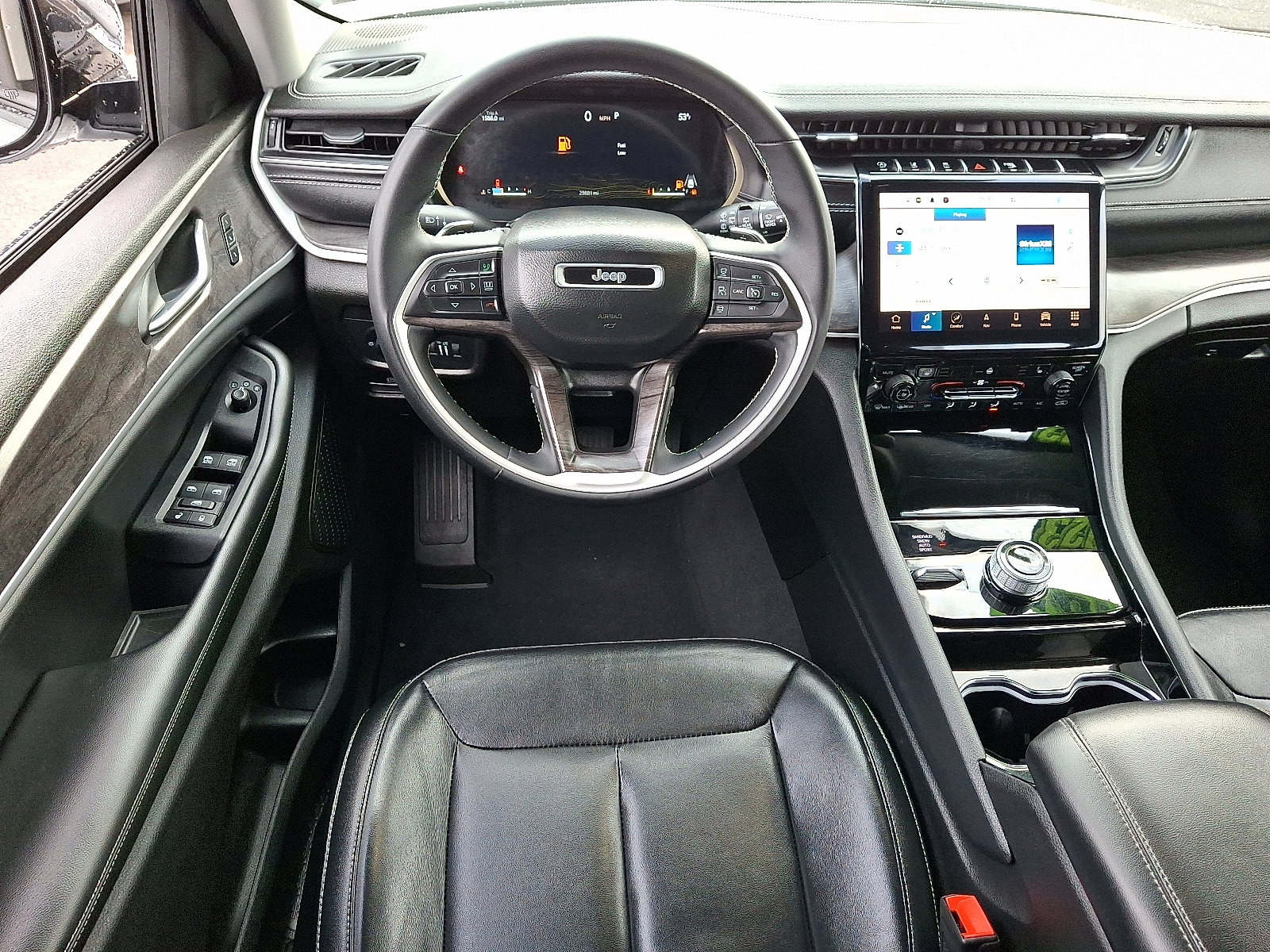 Used 2023 Jeep Grand Cherokee Limited image 12