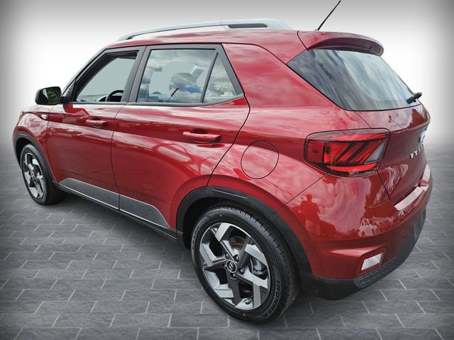 Used 2024 Hyundai Venue SEL FWD image 6