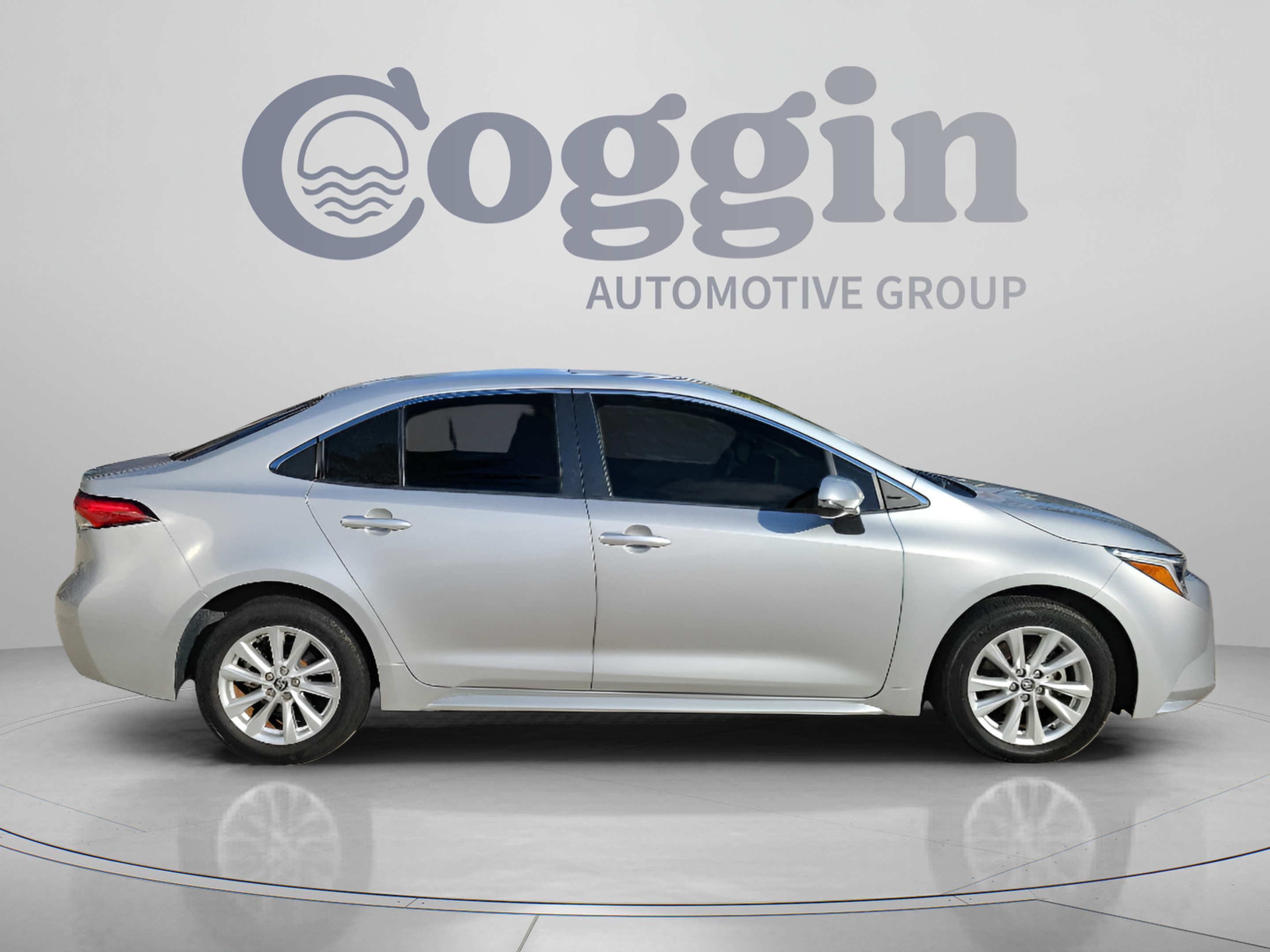 Certified 2023 Toyota Corolla XLE FWD image 4