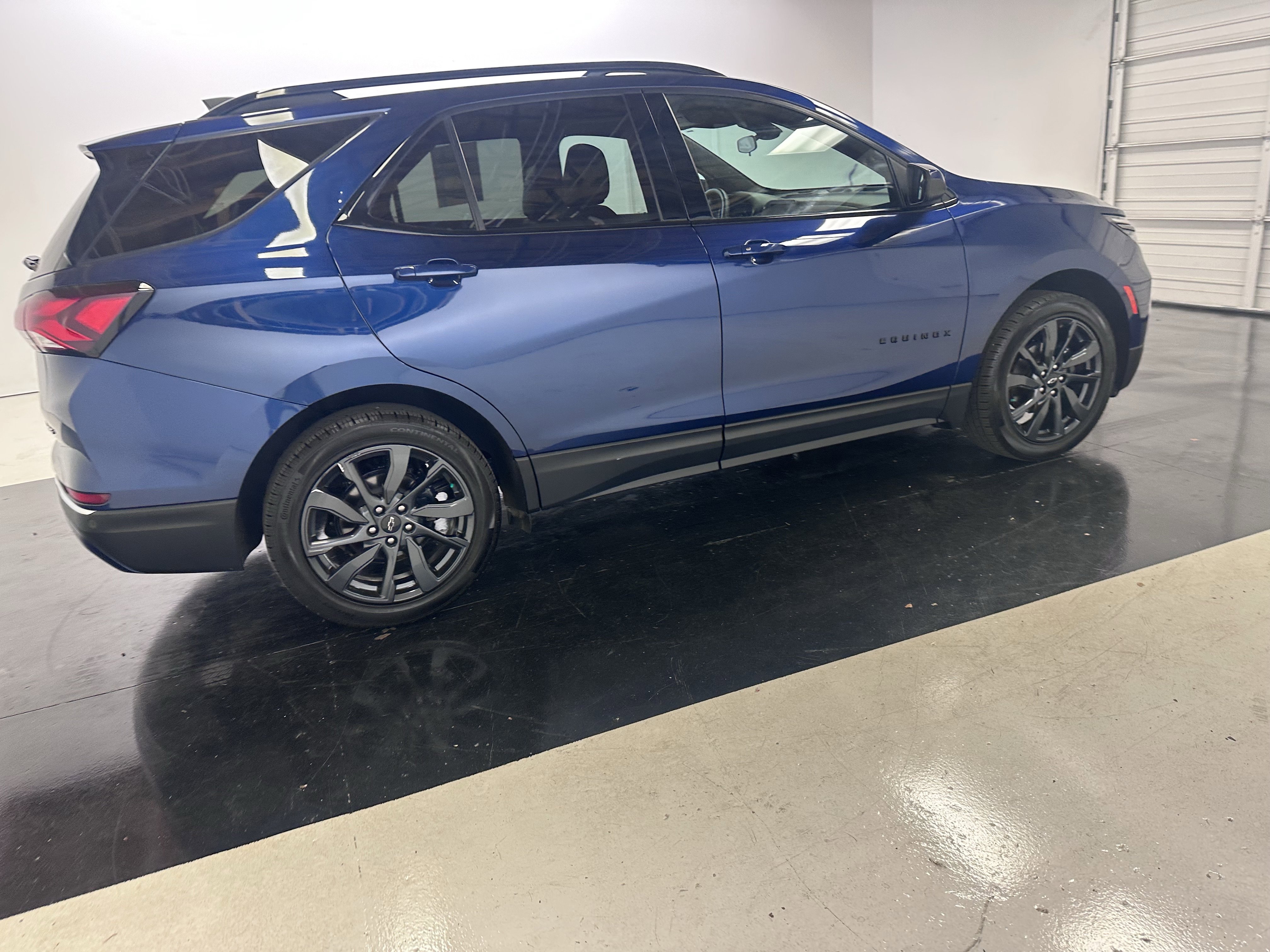 Used 2023 Chevrolet Equinox RS image 17