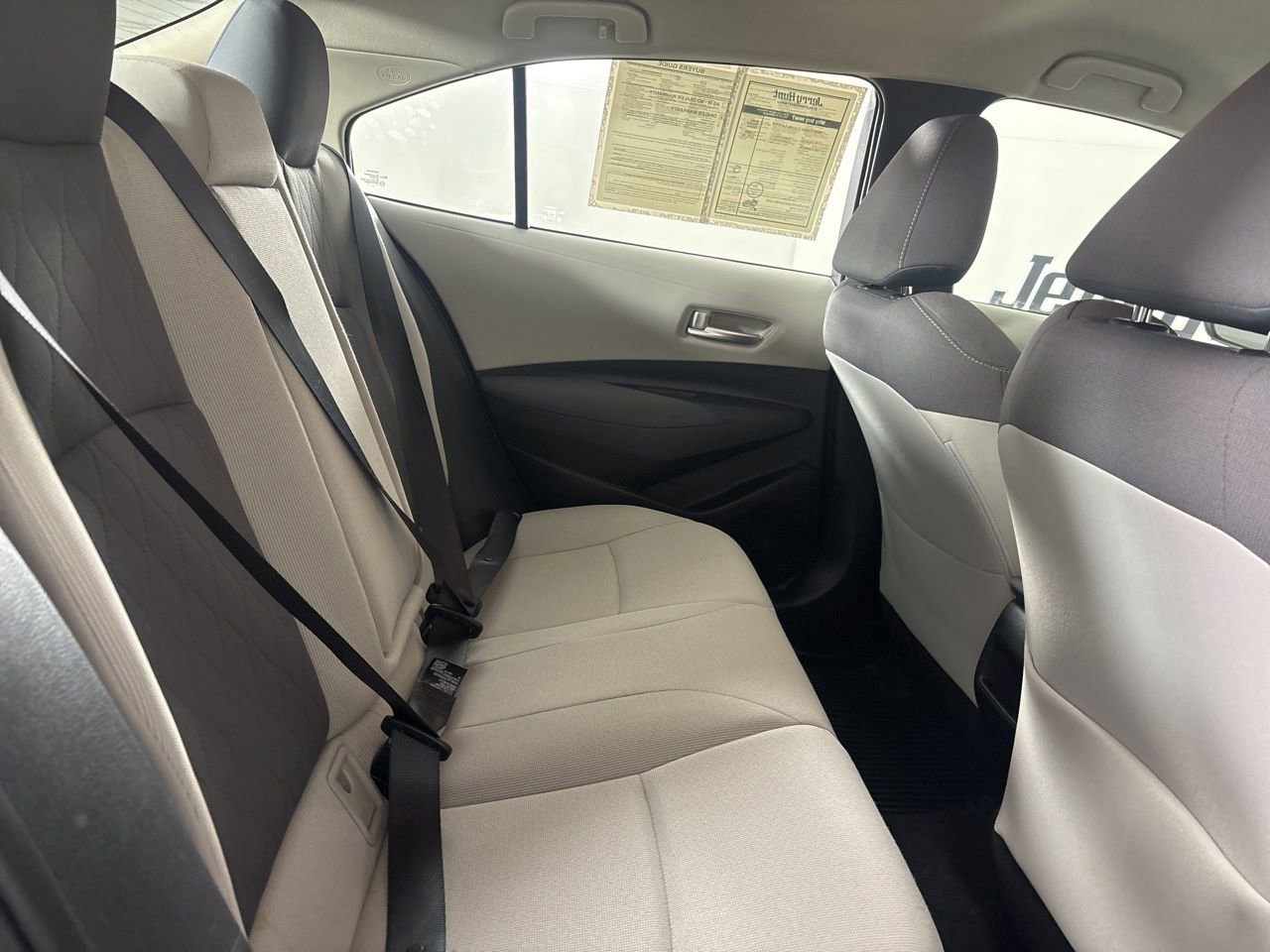 Used 2020 Toyota Corolla LE image 26