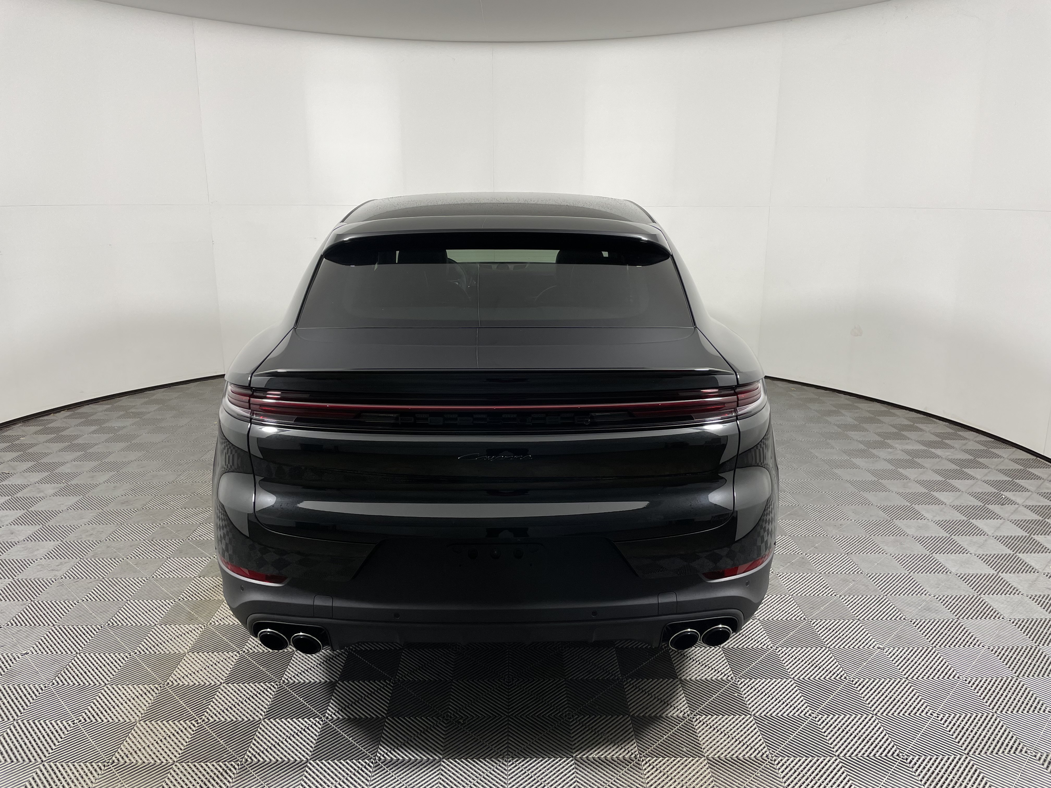 Used 2025 Porsche Cayenne Coupe AWD/4WD image 6