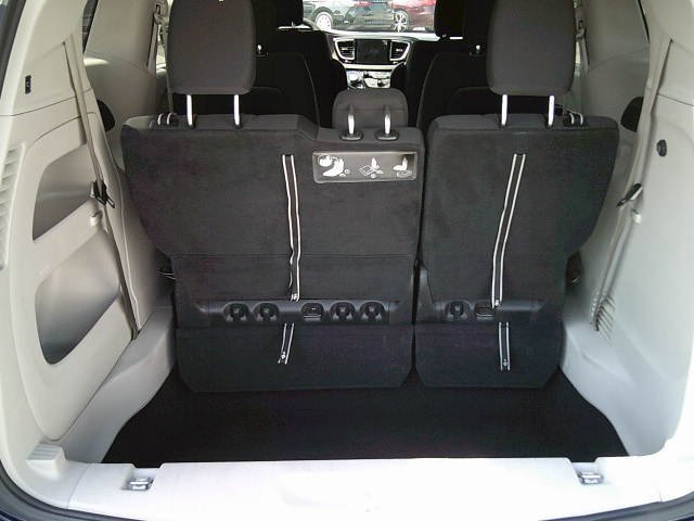 Used 2018 Chrysler Pacifica Touring Plus image 18