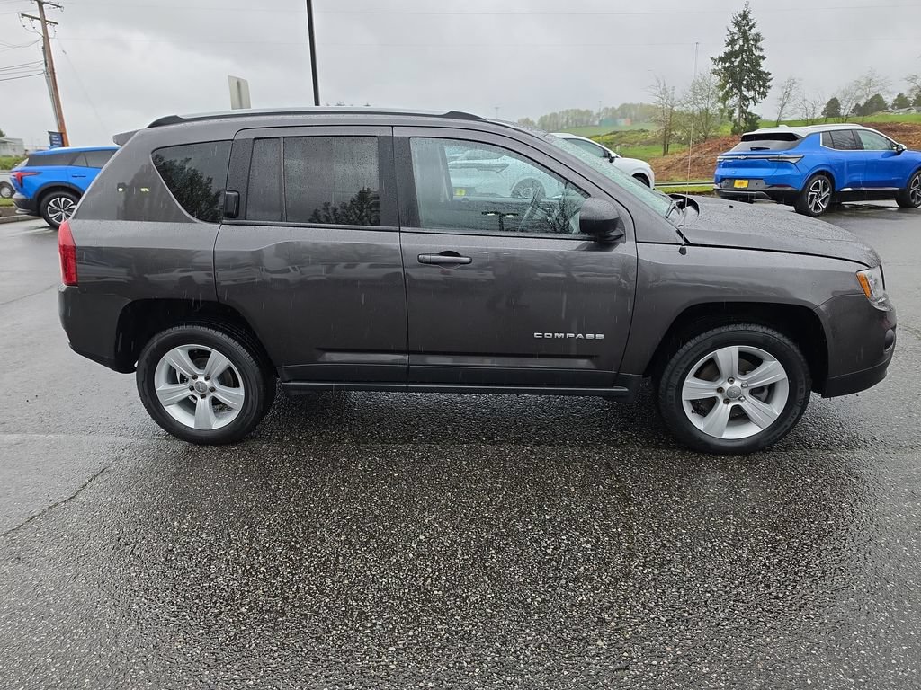 Used 2017 Jeep Compass Sport w/ Power Value Group AWD/4WD image 7
