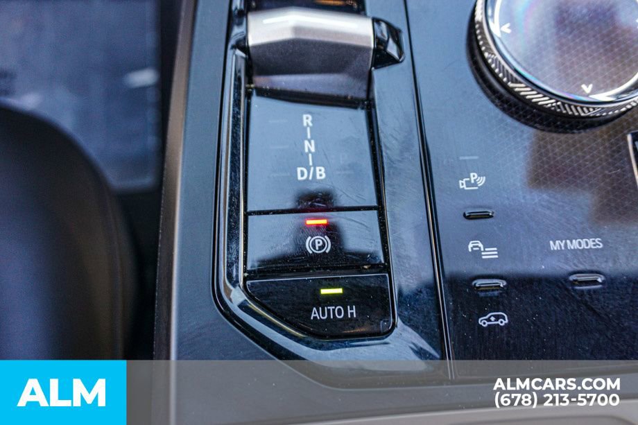 Used 2022 BMW iX xDrive50 w/ Dynamic Handling Package image 47