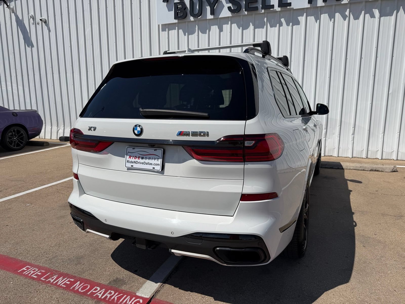 Used 2021 BMW X7 M50i w/ Dynamic Handling Package AWD/4WD image 6
