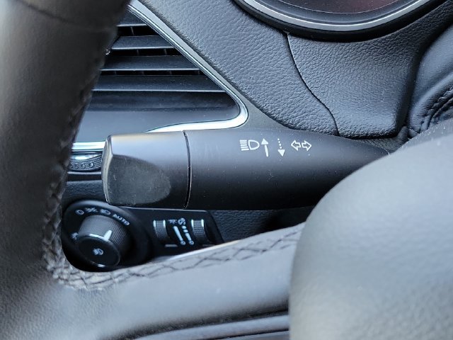 Used 2022 Jeep Cherokee Trailhawk AWD/4WD image 16