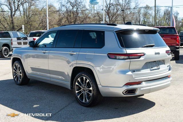 Used 2023 Jeep Grand Cherokee L Overland w/ Advanced Protech Group III image 9
