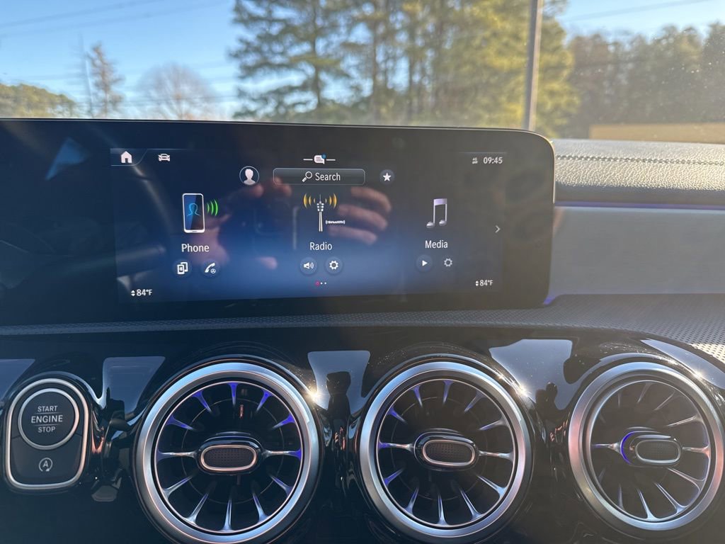 Used 2025 Mercedes-Benz CLA 250 4MATIC image 12