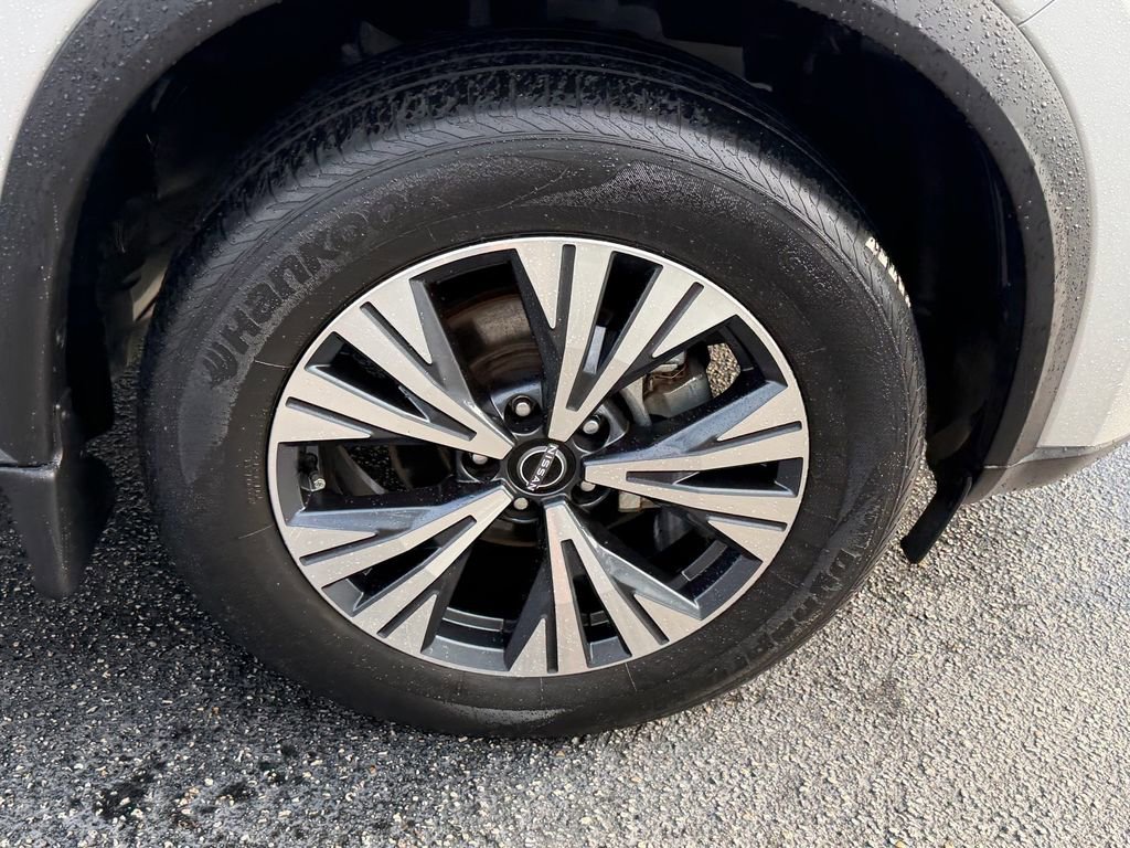 Certified 2022 Nissan Rogue SV AWD/4WD image 19