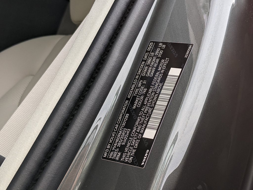 New 2026 Volvo XC60 T8 Ultra image 30