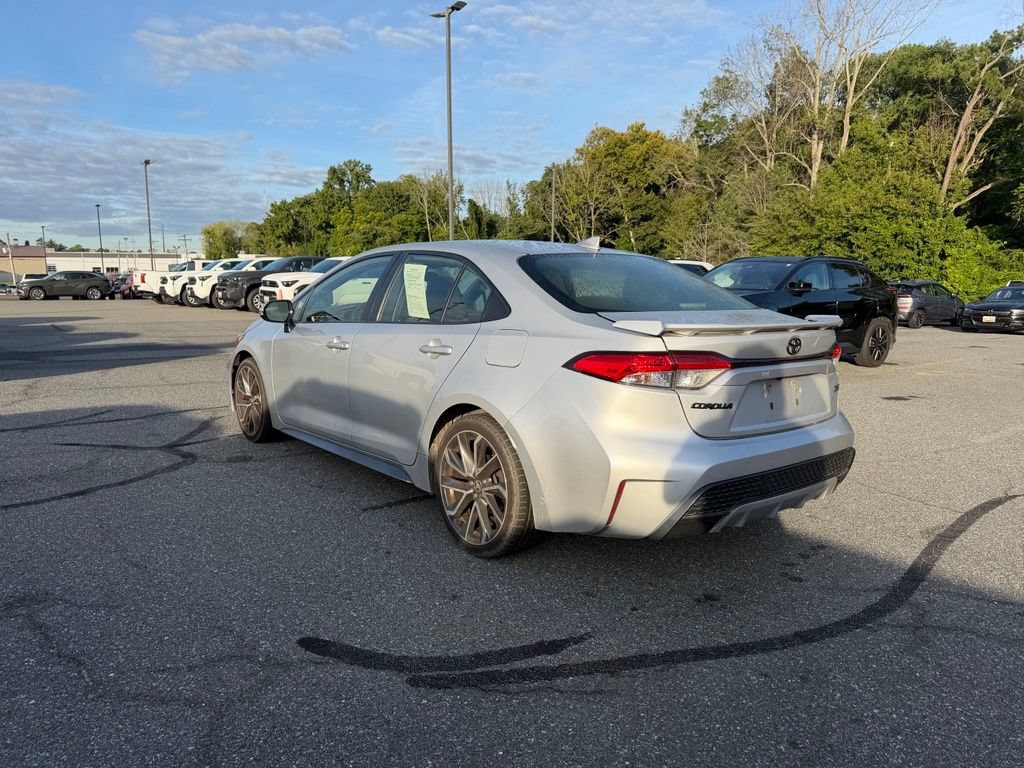 Used 2022 Toyota Corolla SE FWD image 3