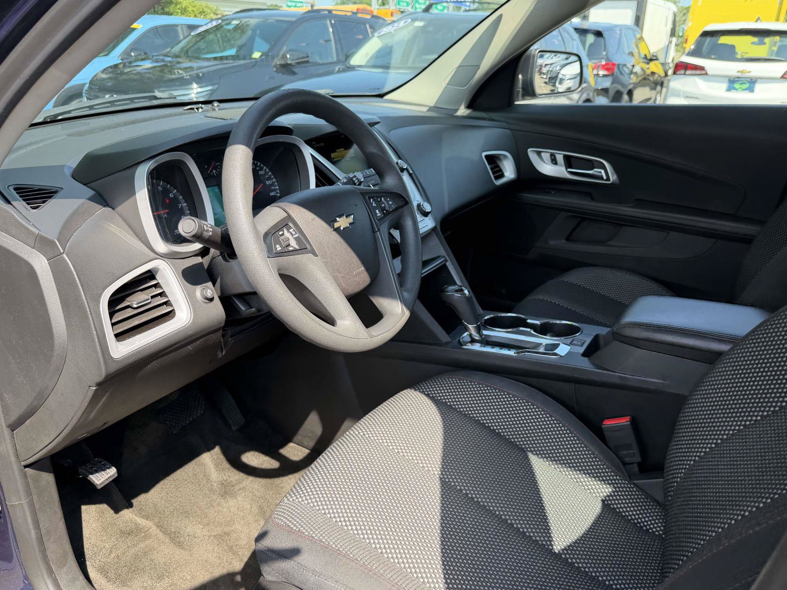 Used 2017 Chevrolet Equinox LS FWD image 9