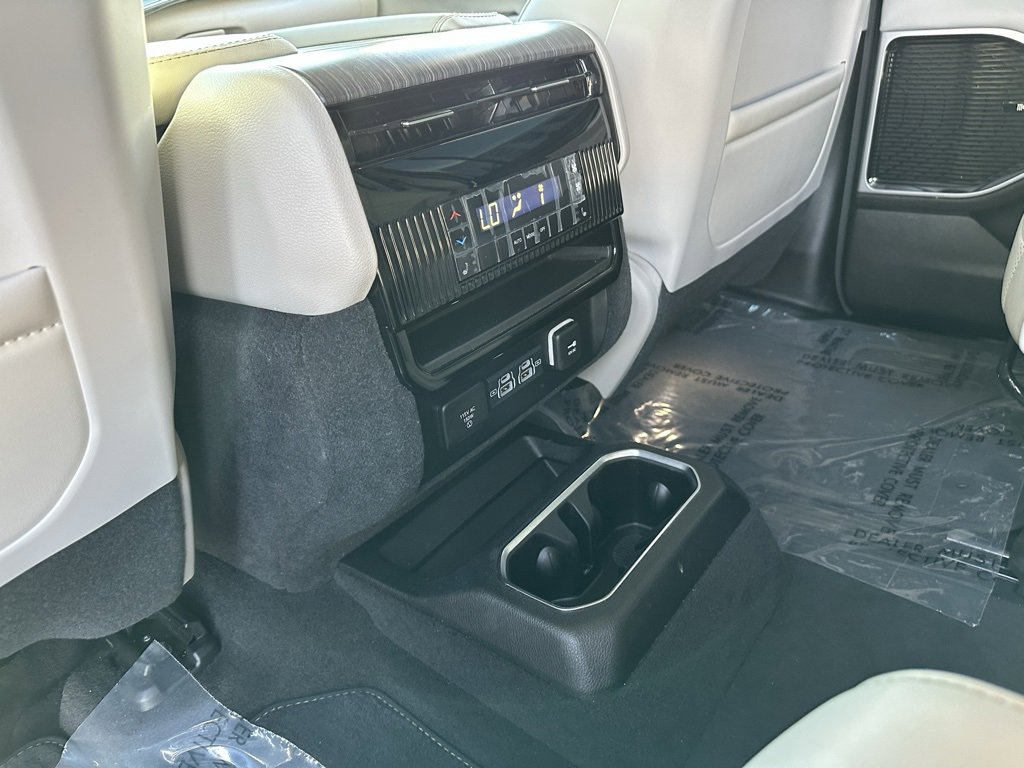 Used 2024 Jeep Wagoneer Series III w/ Premium Group I image 19