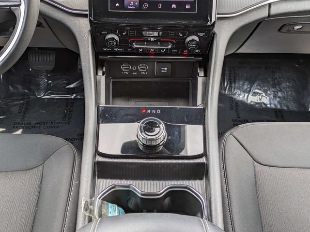 Certified 2024 Jeep Grand Cherokee Laredo X w/ Luxury Tech Group I AWD/4WD image 21