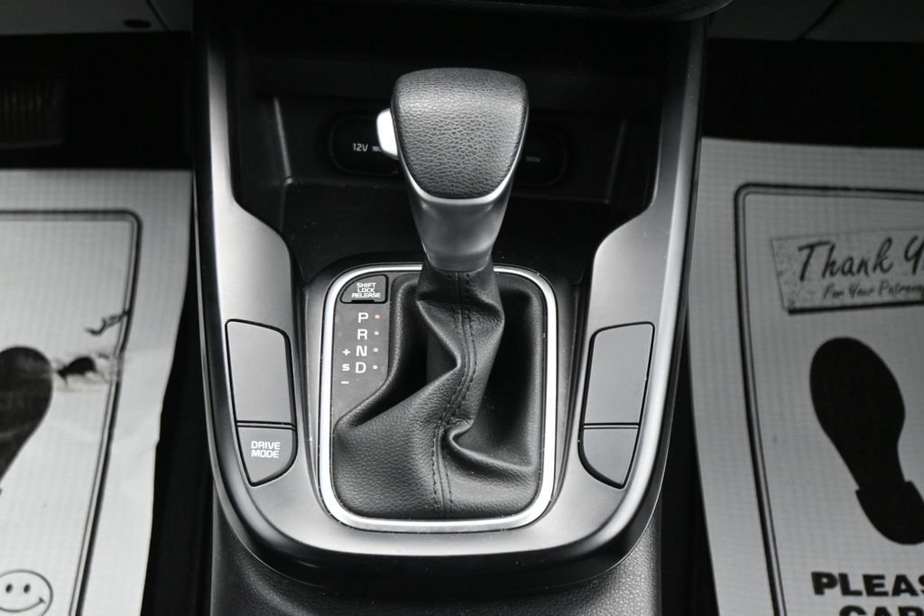 Used 2025 Kia Soul LX w/ LX Technology Package FWD image 20