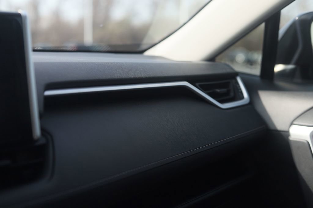 Used 2023 Toyota RAV4 XLE w/ Convenience Package image 27