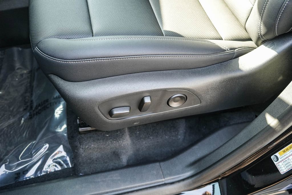 New 2026 Chevrolet Traverse LT w/ Driver Confidence Package FWD image 21