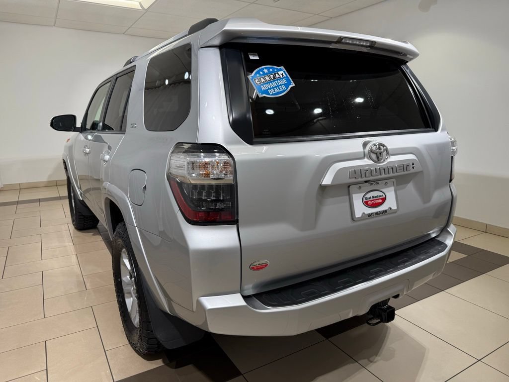 Certified 2022 Toyota 4Runner SR5 Premium w/ Moonroof Package AWD/4WD image 3