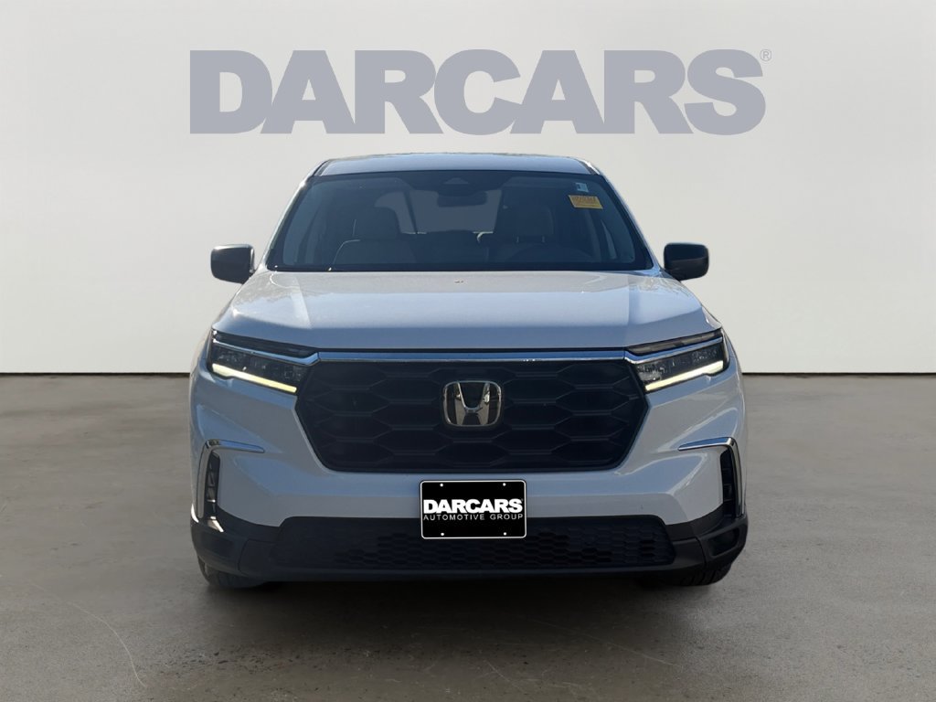 Used 2023 Honda Pilot LX image 2
