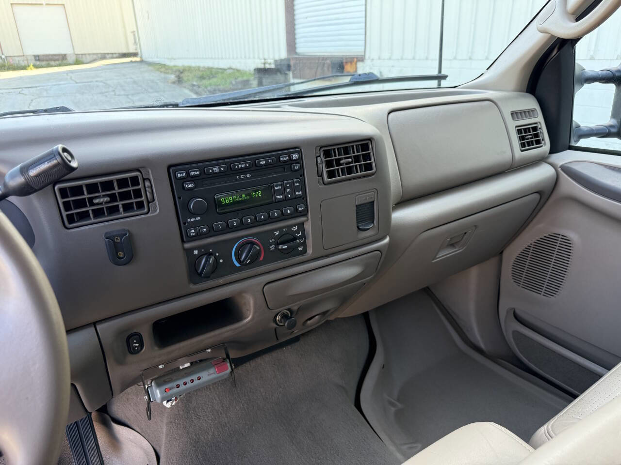 Used 2002 Ford F350 2WD Crew Cab DRW Super Duty image 15