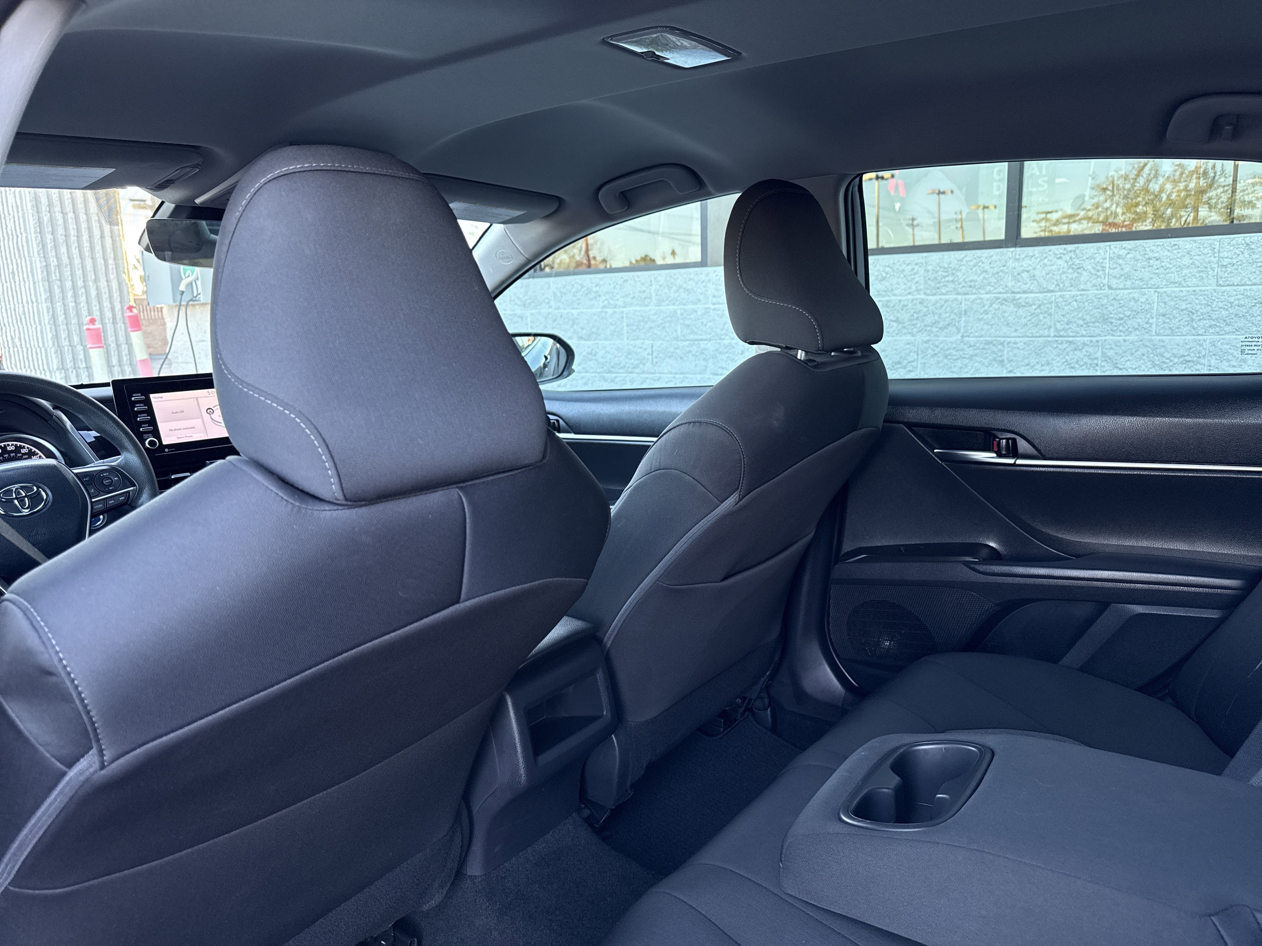 Used 2022 Toyota Camry LE image 23