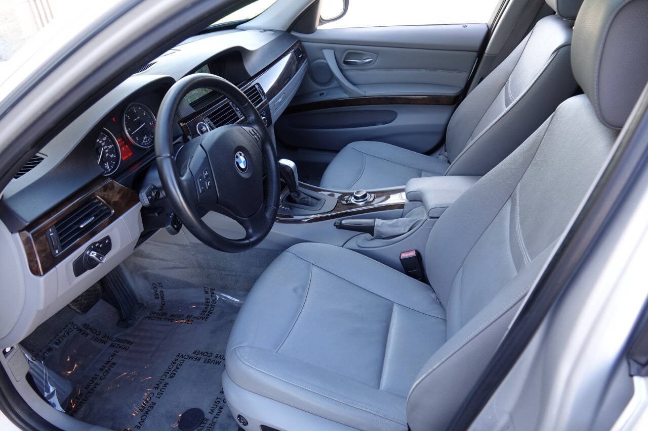 Used 2011 BMW 335d Sedan RWD image 5