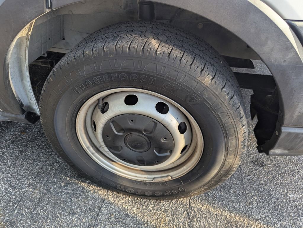 Used 2020 Ford Transit 250 Low Roof RWD image 5