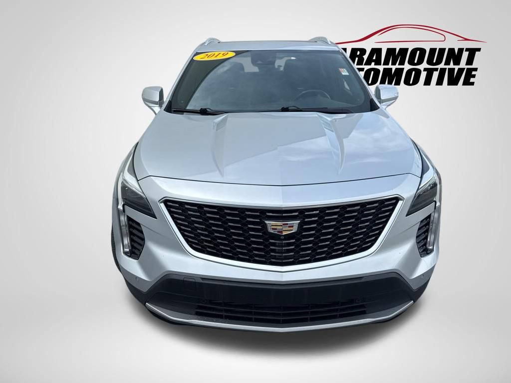 Used 2019 Cadillac XT4 Premium Luxury w/ Enhanced Visibility Package FWD image 2