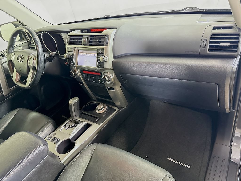Used 2012 Toyota 4Runner Limited AWD/4WD image 29