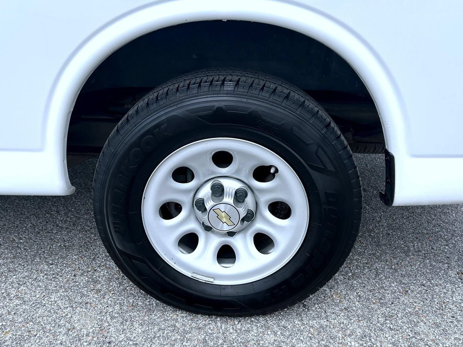 Used 2014 Chevrolet Express 1500 RWD image 26