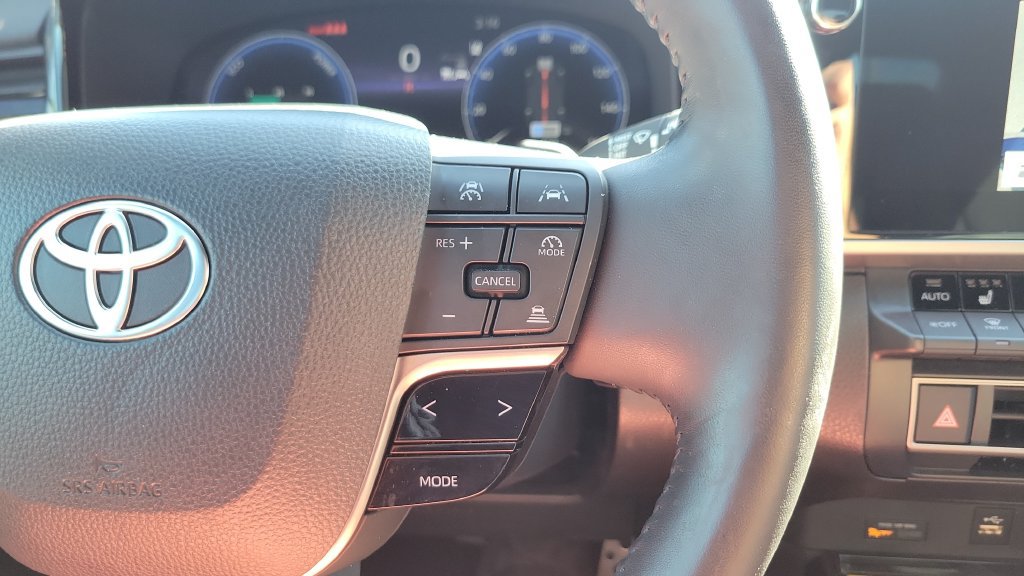 Used 2025 Toyota Camry XSE FWD image 21