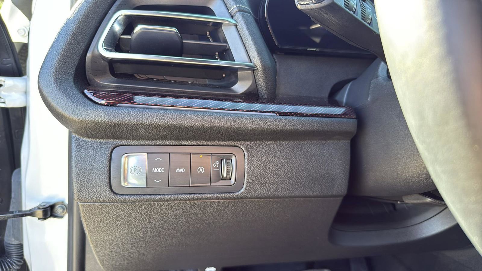 Used 2025 Chevrolet Traverse Z71 w/ Driver Confidence Package image 18